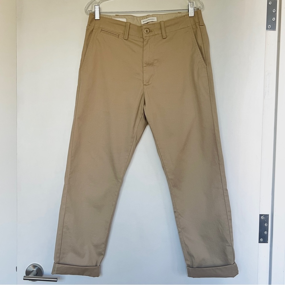 Banana Republic khaki beige slim fit chino pants 31x30